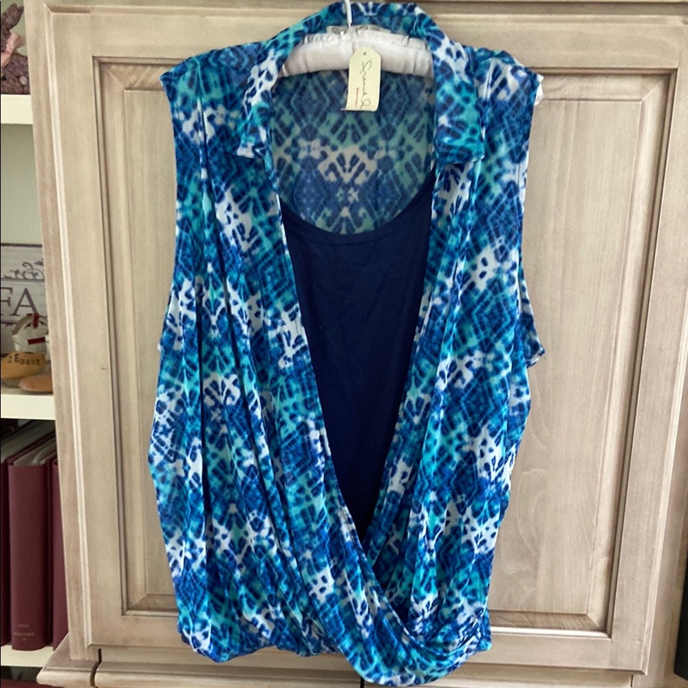 French Laundry Blue & Aqua Geometric Sleeveless Layered Blouse